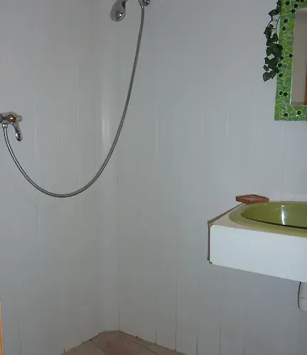 فندق مبيت وإفطار Ferme Des Combettes 3*