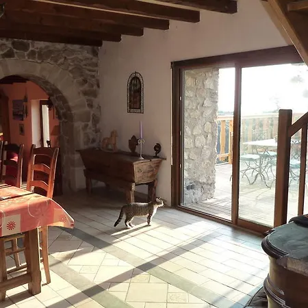Oda ve Kahvaltı Ferme Des Combettes